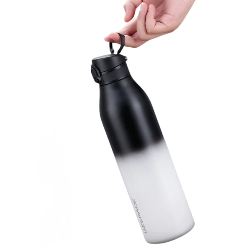edelstahltrinkflasche in der hand gehalten - Rosa und Blau - Orange und Rot - Weiß und Schwarz - Blau und Rot - Himmelblau und Marineblau - Gelb und Grün