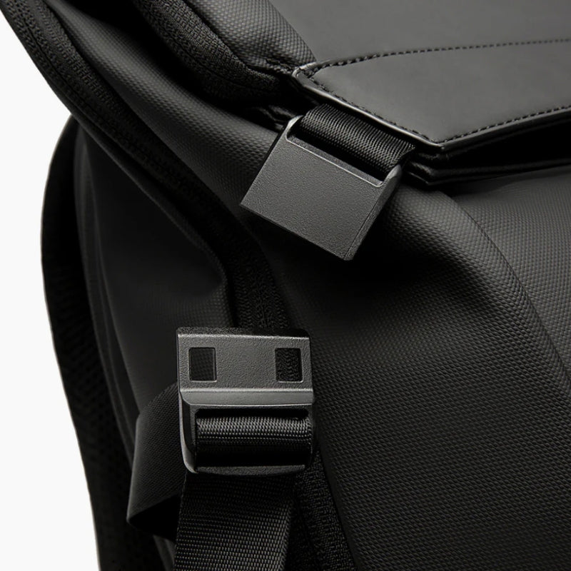 wasserdichter rucksack details des riemens - Schwarz