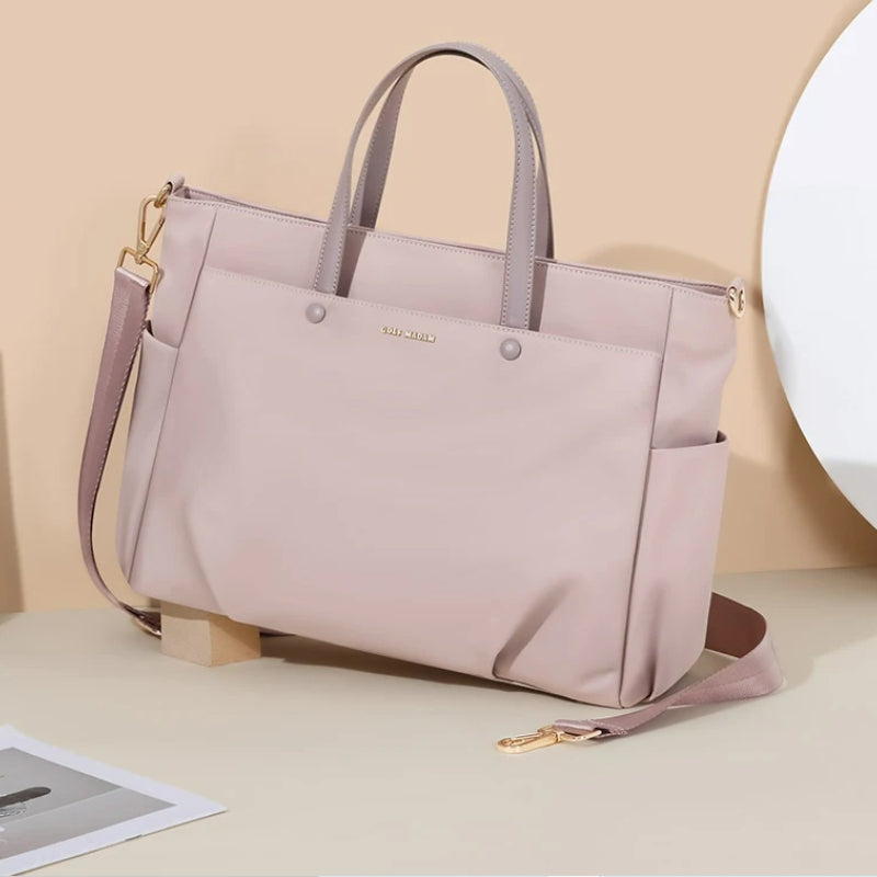 reisetasche frau nahaufnahme auf der tasche - Beige - Rosa - Schwarz