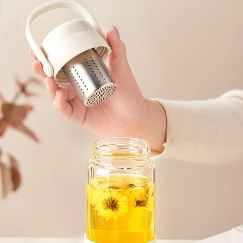 glasflasche mit infuser nahaufnahme infuser - Grün - Weiß - Violett