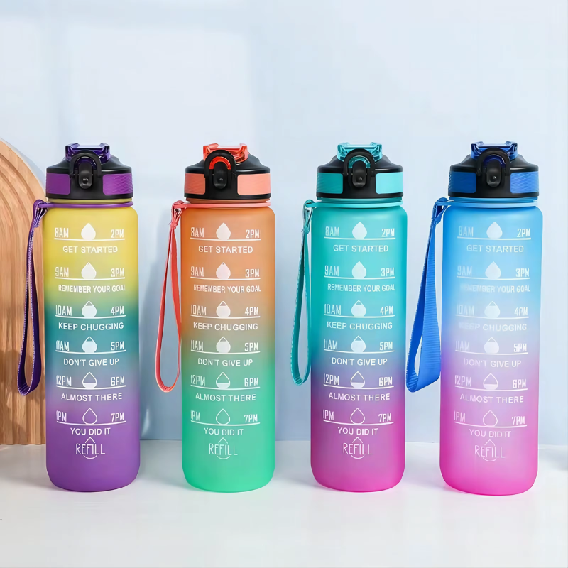 trinkflasche mit strohhalm vier flaschen ausgerichtet - Violett und Gelb - Himmelblau - Türkis - Rosa - Schwarz - Rot und Schwarz - Rosa und Blau - Rosa und Türkis - Türkis und Fuchsia - Schwarz und Weiß
