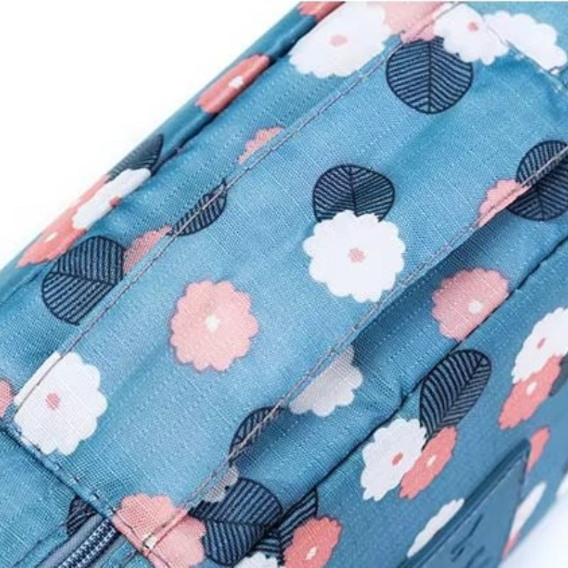originale reise toilettentasche nahaufnahme blumenmuster - Weinrot - Violett und Kirschen - Blau und Kirschen - Rosa Flamingo - Kaktus - Leopard - Hellblau und Blumen - Bordeaux und Blumen - Rosa und Blumen - Marineblau und Blumen - Rosa Gestreift - Rosa und Kirschen - Bonbonrosa - Marineblau - Grau - Rosa mit Punkten - Grün und Kirschen