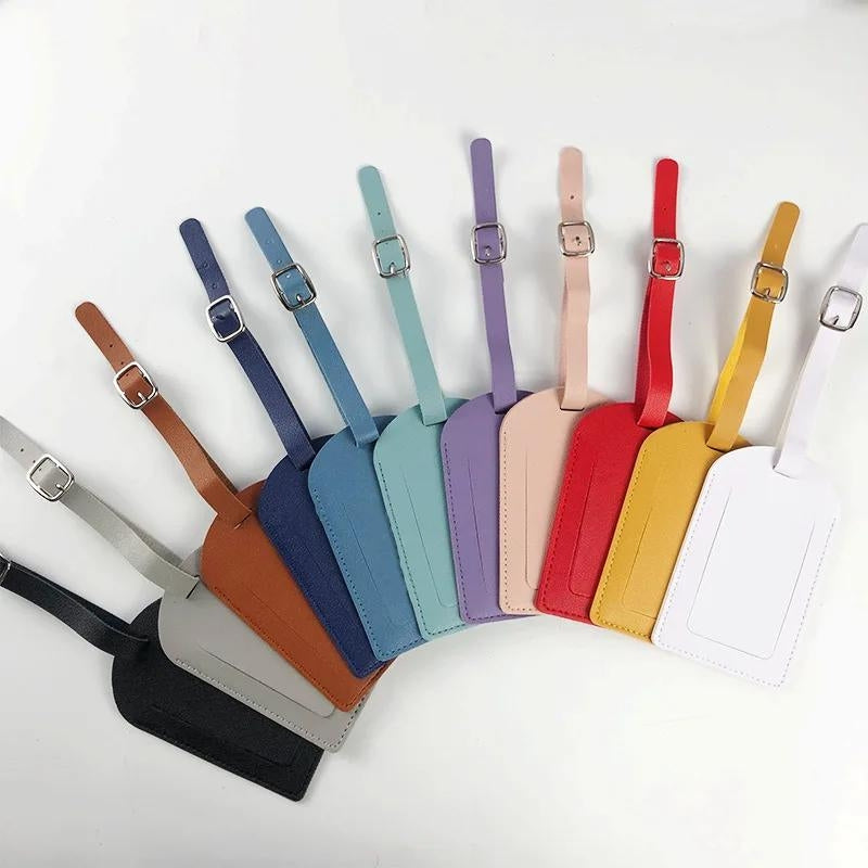 gepäckanhänger schwarz - Schwarz 1 Stück - Schwarz 2 Stück - Grau 1 Stück - Grau 2-teilig - Rot 1 Stück - Rot 2 Stück - Gelb 1 Stück - Gelb 2 Stück - Braun 1 Stück - Braun 2 Stück - Marineblau 1 Stück - Marineblau 2 Stück - Rosa 1 Stück - Rosa 2 Stück - Hellgrün 1 Stück - Weiß 1 Stück - Himmelblau 1 Stück - Himmelblau 2 Stück - Lavendel 1 Stück - Set aus 4 (Farben 1) - Set mit 4 (Farben 2)